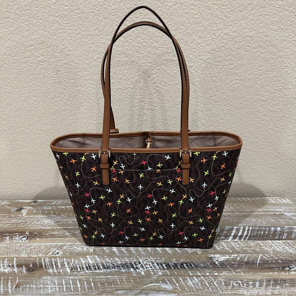 Michael Kors Jet Set Brown Multi Airplane Print Medium Carryall Tote Bag - Picture 3 of 7